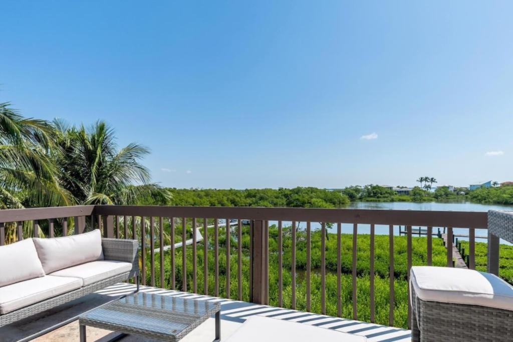 Blue Lagoon Estate Fort Myers Beach Exterior foto