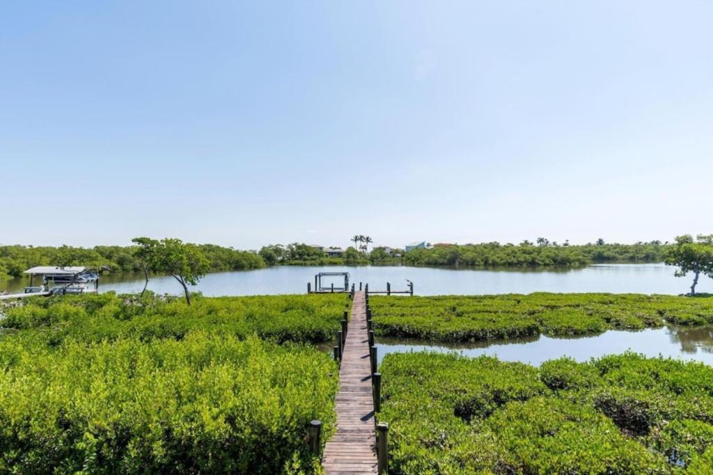 Blue Lagoon Estate Fort Myers Beach Exterior foto