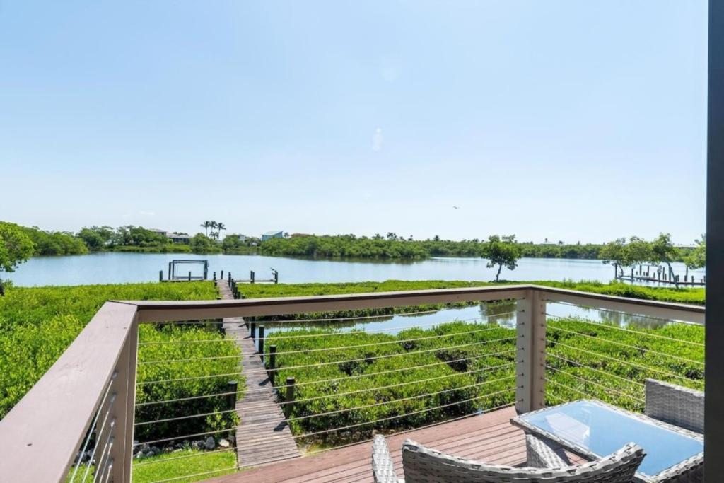 Blue Lagoon Estate Fort Myers Beach Exterior foto